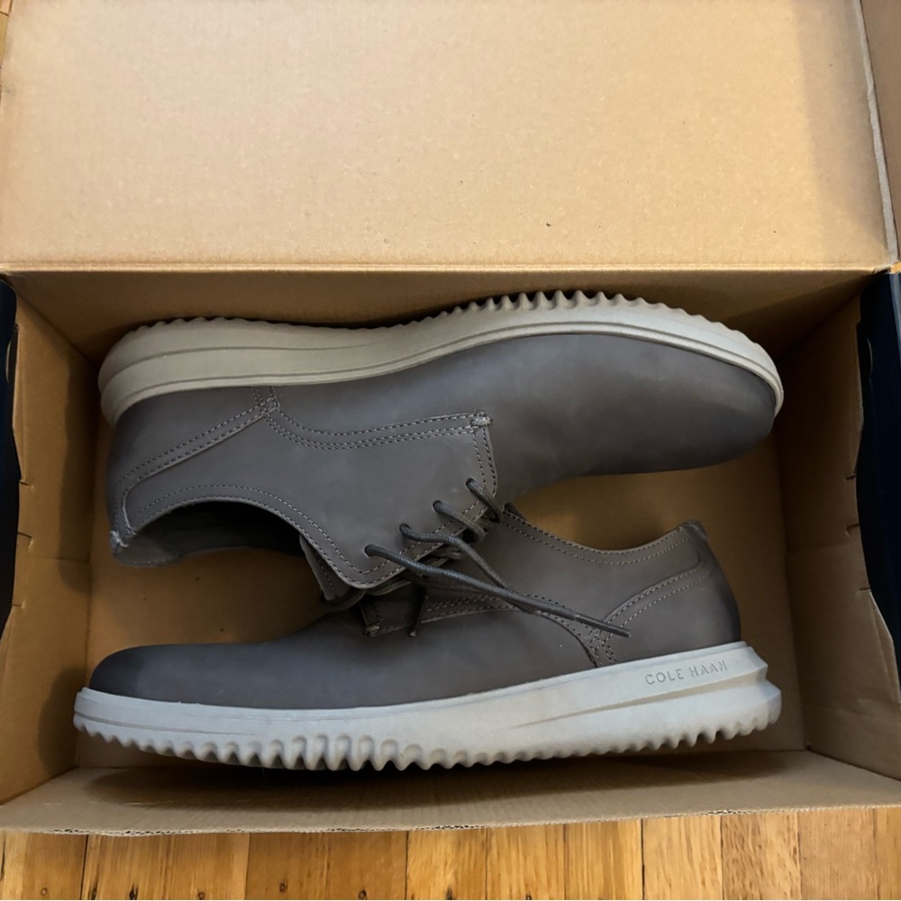 Cole haan size 10.5 new with box.